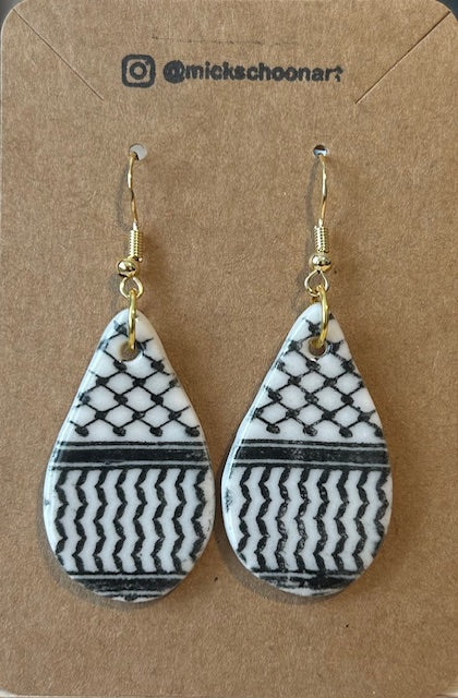 Tear Drop Keffiyeh Design Earrings (Gold Hooks)